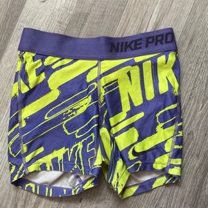 COPY - Nike pros kids girls size S